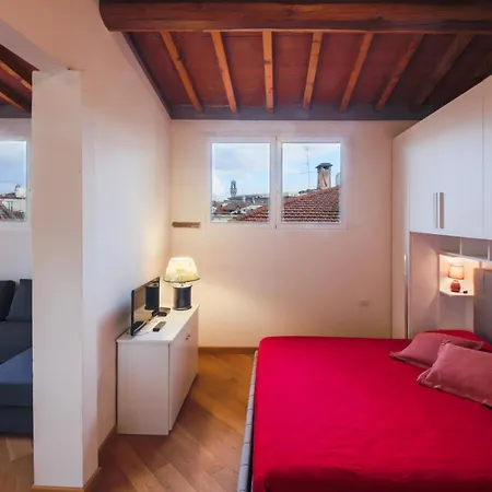 - Sole Attic With View Apartment Florence