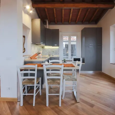 - Sole Attic With View Apartment *